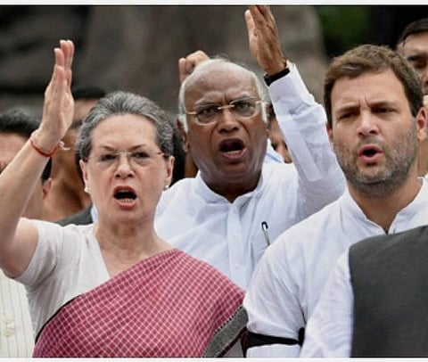 காங்கிரஸ் தலைவர் சோனியா காந்தி, ராகுல் காந்தி எம்.பி. | கோப்புப்படம்