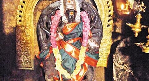 சனிப்பெயர்ச்சி பலன்கள் 2020; அஸ்வினி முதல் ரேவதி நட்சத்திரக்காரர்கள் வரை; 27 நட்சத்திரக்கார்களும் வழிபட வேண்டிய தெய்வங்கள்! 