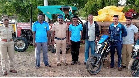 வேம்பார் அருகே இலங்கைக்கு கடத்த இருந்த 34 மூடைகள் மஞ்சள் பறிமுதல்