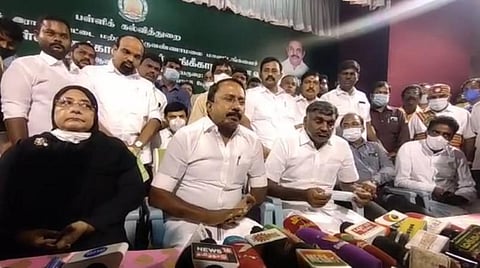 செய்தியாளர்கள் சந்திப்பில் அமைச்சர் கே.ஏ.செங்கோட்டையன் பேசினார்.