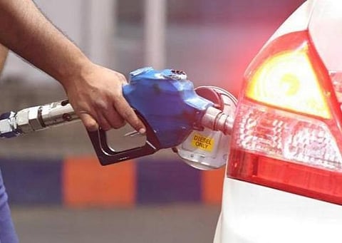 இ20 எரிபொருளை பயன்பாட்டுக்கு அறிமுகப்படுத்தும் திட்டம்: பொதுமக்களிடம் கருத்து கேட்கிறது மத்திய அரசு