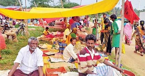 தேனி மாவட்டம் சிலமழை வாரச்சந்தை