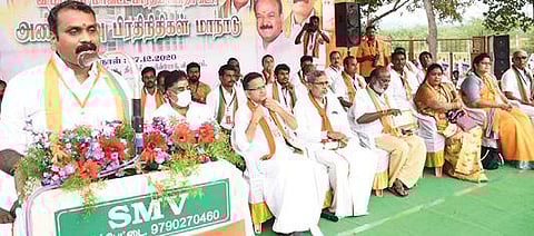 விழுப்புரத்தில் நடைபெற்ற மாவட்ட பாஜக அணி பிரதிநிதிகள் மாநாட்டில் மாநிலத்தலைவர் எல். முருகன் பேசுகிறார்.