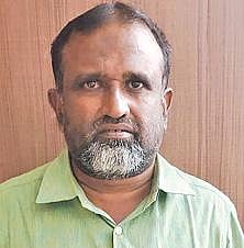 தடைசெய்யப்பட்ட புகையிலைப் பொருட்களை கடத்திய  பிரபல அரசியல் கட்சி பிரமுகர் கைது