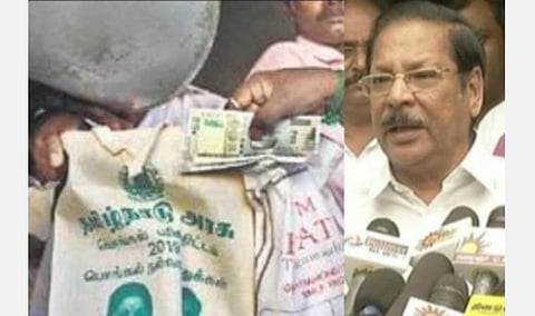 பொங்கல் பரிசு டோக்கன்; அதிமுக வழங்குவது போன்று அமைச்சர்கள் படம்: தலைமைத் தேர்தல் அதிகாரியிடம் திமுக புகார்  