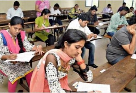 கல்லூரி மாணவிகள், மாற்றுத்திறனாளி மாணவர்களுக்கு ஏஐசிடிஇ உதவித்தொகை: விண்ணப்பிக்க நாளை கடைசித் தேதி