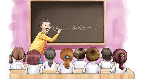 சிவகங்கை மாவட்டத்தில் தெருக்களில் பாடம் நடத்தும் உத்தரவுக்கு மேல்நிலைப் பள்ளி முதுநிலை பட்டதாரி ஆசிரியர்  கழகம் கண்டனம்