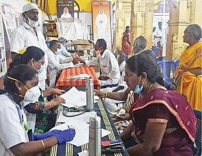 விழுப்புரத்தில் இலவச சித்த மருத்துவ முகாம் நடைபெற்றது.