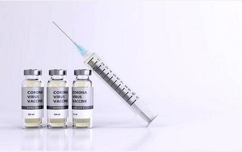 ஆக்ஸ்போர்டு கரோனா தடுப்பூசியை பயன்படுத்த அனுமதி: மத்திய அரசின் நிபுணர் குழு வழங்கியது