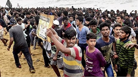 ஜல்லிக்கட்டுப் போராட்ட வழக்குகள் ரத்து செய்யப்படுமா?- மூன்று ஆண்டுகளாக போராட்ட வழக்கு முறியடிப்புக் குழுவினர் எதிர்பார்ப்பு