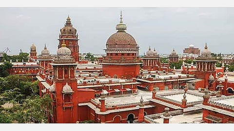 பொது ஊழியர்களுக்கு எதிரான புகார்கள்; ஊழல் தடுப்புச் சட்டத் திருத்தத்தை எதிர்த்து திமுக வழக்கு: அரசுக்கு உயர் நீதிமன்றம் நோட்டீஸ்