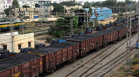 புதிய வழித்தடத்தில் மணிக்கு 90 கி.மீ வேகத்துக்கு மேல் செல்லும் சரக்கு ரயில்கள்