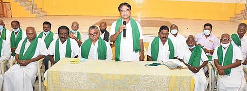 விழுப்புரத்தில் முண்டியம்பாக்கம் கரும்பு விவசாயிகள் சங்கத்தின் பேரவைக்கூட்டம் நடைபெற்றது.