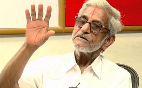 நெல்லையில் டிராபிக் ராமசாமியை கண்டித்து துப்புரவு தொழிலாளர்கள் மறியல்