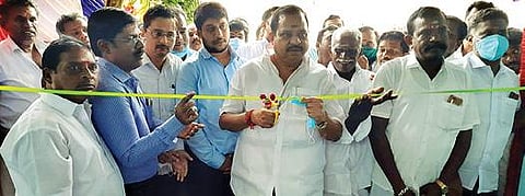 பாடகம் கிராமத்தில் புதிய பால் குளிர்விப்பு தொகுப்பு மையத்தை திறந்து வைத்த மாவட்ட ஆவின் தலைவர் அக்ரி எஸ்.எஸ்.கிருஷ்ணமூர்த்தி .