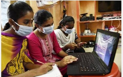 அரசுக் கல்லூரி மாணவர்களுக்கு 2 ஜிபி இலவச டேட்டா: தமிழ்நாடு அரசுக் கல்லூரி ஆசிரியர் கழகம் வரவேற்பு