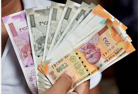 கோவை மாவட்டத் தொழில் மையம், தொழில் கூட்டமைப்புகள் இணைந்து நடத்தும் சுயதொழில் கடன் மேளா: பொள்ளாச்சியில் நாளை நடக்கிறது