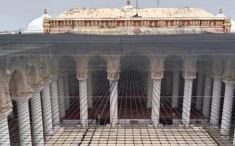 தொல்லியல் துறை அனுமதியில்லாமல் திருமலைநாயக்கர் மகாலில் ‘ஸ்மார்ட் சிட்டி’ பணிகள்: சிக்கலில் மதுரை மாநகராட்சி அதிகாரிகள்