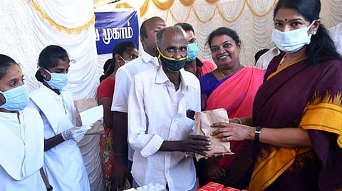 தமிழகம் எங்கே வெற்றி நடை போடுகிறது?- கனிமொழி எம்.பி கேள்வி