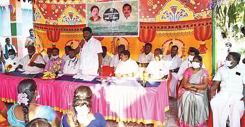 காட்டுமன்னார்கோவில் உள்ள வடக்குகஞ்சங்கொல்லையில்  மினி கிளினிக்கை முருகுமாறன் எம்எல்ஏ  திறந்து வைத்து பேசினார்.