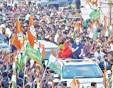 வேடசந்தூரில் பொதுமக்களிடம் பேசிய காங்கிரஸ் முன்னாள் தலைவர் ராகுல் காந்தி.