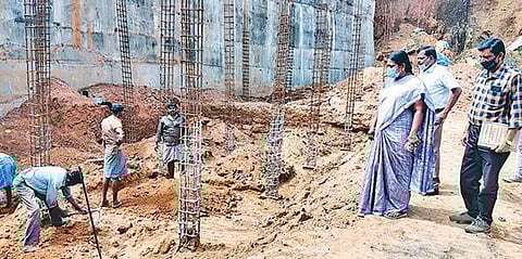 நடுவட்டம் பேருந்து நிலையப் பணி மார்ச்சில் முடியும் பேரூராட்சிகளின் உதவி இயக்குநர் தகவல்