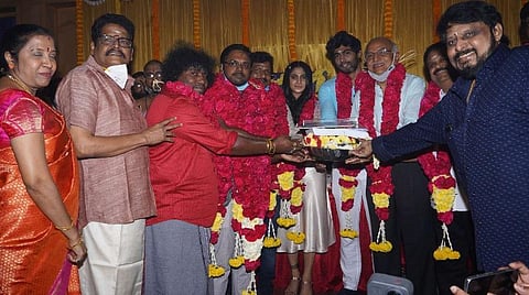 தமிழில் ரீமேக் ஆகிறது 'ஆண்ட்ராய்டு குஞ்சப்பன்' - கே.எஸ்.ரவிகுமார் தயாரிக்கிறார்