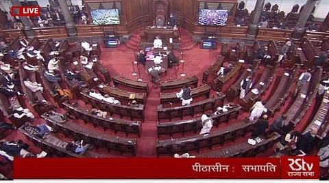 விவசாய சட்டங்களுக்கு எதிர்ப்பு; எதிர்க்கட்சிகள் அமளி: மாநிலங்களவை ஒத்திவைப்பு