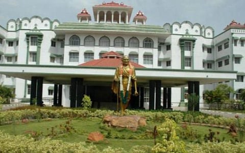 தமிழ் இலக்கியங்களின் அடிப்படையில் முருகனை தமிழ்க் கடவுளாக அறிவிக்க முடியாது: உயர் நீதிமன்றத்தில் மனு தள்ளுபடி