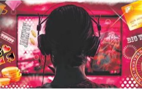 தமிழக சட்டப்பேரவையில் ஆன்லைன் சூதாட்டத்தை தடை செய்யும் மசோதா அறிமுகம்: விளையாடினால் ரூ.5 ஆயிரம் அபராதம், 6 மாதம் சிறைத் தண்டனை