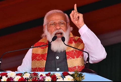 இறக்குமதியைச் சார்ந்திருப்பதைக் குறைக்கவேண்டும்: பெட்ரோல் விலை ரூ.100-ஐத் தொட்ட நிலையில் பிரதமர் பேச்சு