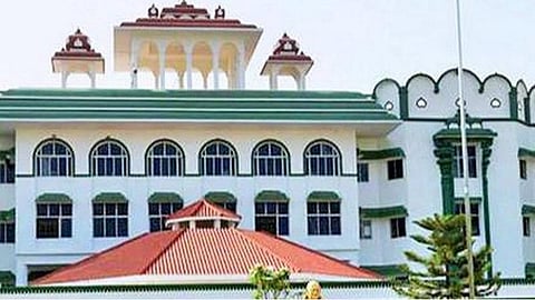 தமிழகத்தில் கரோனாவால் மூடப்பட்ட அனைத்து நூலகங்களையும் திறக்க வேண்டும்: உயர் நீதிமன்றம் உத்தரவு