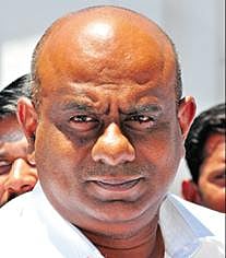 முன்னாள் எம்பி ராதாகிருஷ்ணன் அரசியலில் இருந்து விலகல்