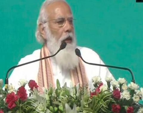 நிகழ்ச்சியில் பேசிய பிரதமர் மோடி.