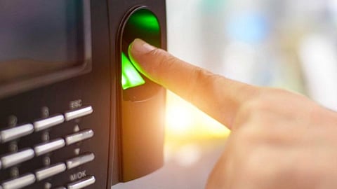 அனைத்து மாவட்ட நீதிமன்றங்களிலும் பயோமெட்ரிக் வருகைப் பதிவு முறை: உயர் நீதிமன்றம் உத்தரவு