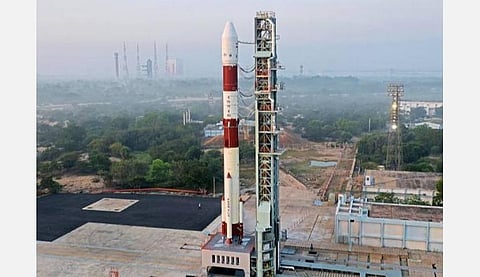 19 செயற்கைக் கோள்களுடன் இன்று விண்ணில் பாய்கிறது பிஎஸ்எல்வி - சி51 ராக்கெட்: கவுன்டவுன் தொடங்கியது