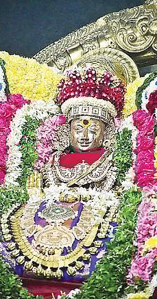 சிறப்பு அலங்காரத்தில் அண்ணாமலையார்.