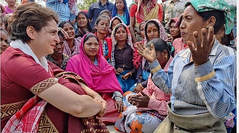 காங்கிரஸ் ஆட்சிக்கு வந்தால் 5 லட்சம் பேருக்கு அரசு பணி: அசாம் தேர்தல் பிரச்சாரத்தில் பிரியங்கா அறிவிப்பு