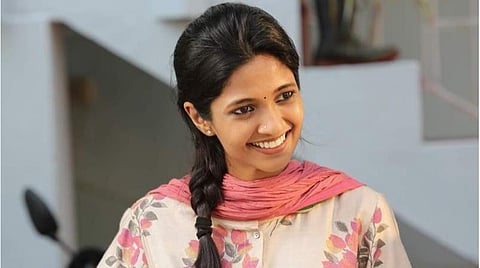 முதல் பார்வை: அன்பிற்கினியாள் 