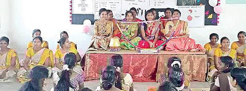 அடைக்கலப்பட்டணம்  முப்புடாதி அம்மன் கல்வியியல் கல்லூரியில் மகளிர் தின விழா நடைபெற்றது .