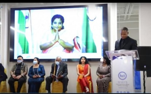 உலகின் தலைசிறந்த 20 பெண்கள்: தமிழிசை சவுந்தரராஜனுக்கு விருது; கமலா ஹாரிஸுடன் பெற்றார்