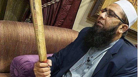 ரிஷப் பந்த்தைப் பார்த்தால் சேவாக் இடது கையில் ஆடுவதைப் போல இருக்கிறது: இன்ஸமாம் உல் ஹக் பாராட்டு