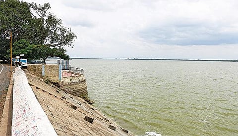 வீராணம் ஏரி.