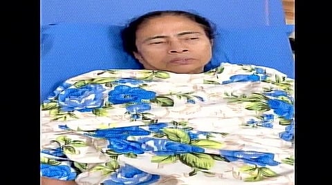 உடலில் காயம்- சிகிச்சையில் இருக்கிறேன்; 3 நாட்களில் பணியை தொடங்குவேன்: மம்தா பானர்ஜி அறிவிப்பு