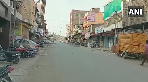 அவுரங்காபாத்தில் முழு ஊரடங்கு; வெறிச்சோடிய சாலைகள்: கரோனா அதிகரிப்பால் மகாராஷ்டிர அரசு கடும் நடவடிக்கை 