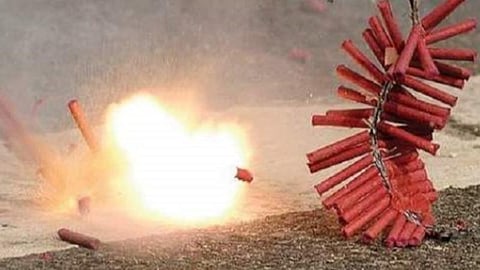 போடியில் திமுக,அதிமுகவினர் மீது தேர்தல் விதிமீறல் வழக்கு