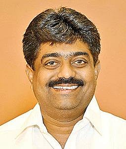 காதர்பாட்சா முத்துராமலிங்கம்