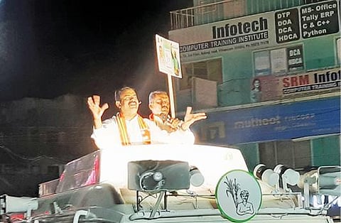 விழுப்புரம் தொகுதி நாம் தமிழர் வேட்பாளர் செல்வத்தை ஆதரித்து சீமான் பேசுகிறார்.