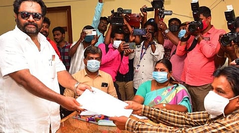 மதுரை மத்திய தொகுதியில் ‘சீட்’ கிடைக்காததால் அதிருப்தி: சுயேச்சையாக களம் இறங்கிய செல்லூர் ராஜூ ஆதரவாளர் கிரம்மர் சுரேஷ்- அதிர்ச்சியில் அதிமுகவினர்