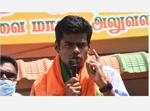 அரவக்குறிச்சி வேட்பாளர் அண்ணாமலை வேட்பு மனுவில் பிரச்சினை: விளக்கத்துக்குப் பின் ஏற்பு